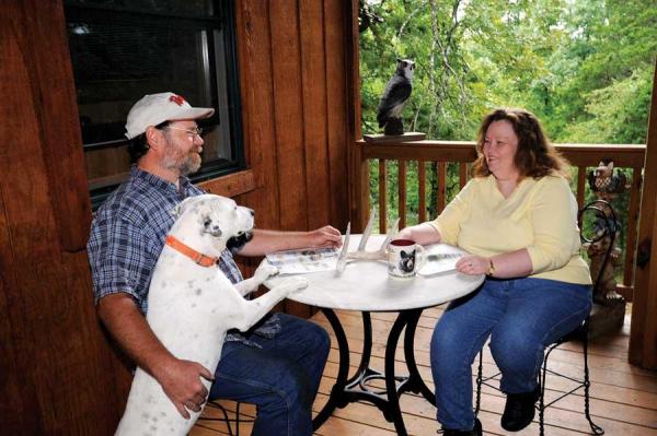 Kerri and Dale start the day comfortably outdoors.